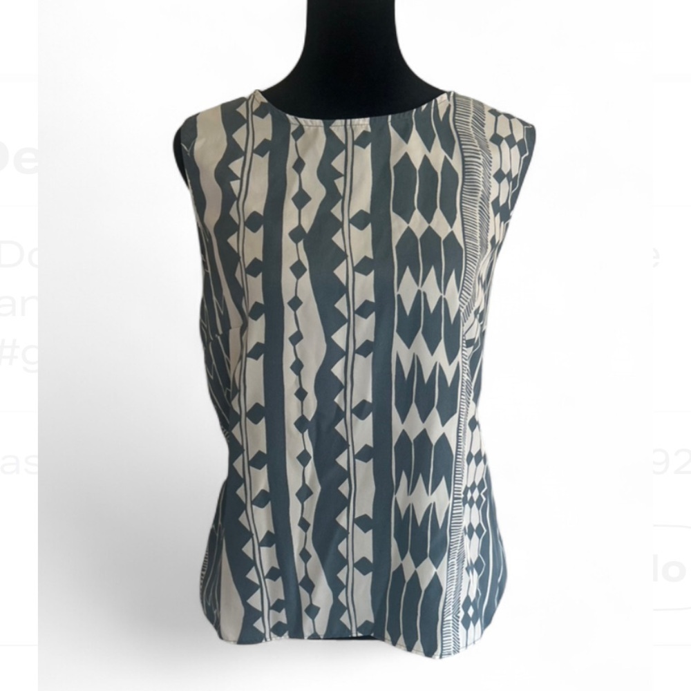 Dolan Geometric Pattern Sleeveless Tank Top Twist Accent Size S